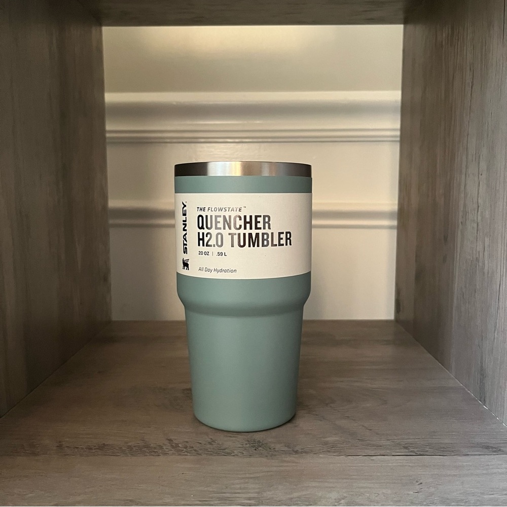 Stanley Quencher H2.0 Flowstate Quencher Tumbler Shale